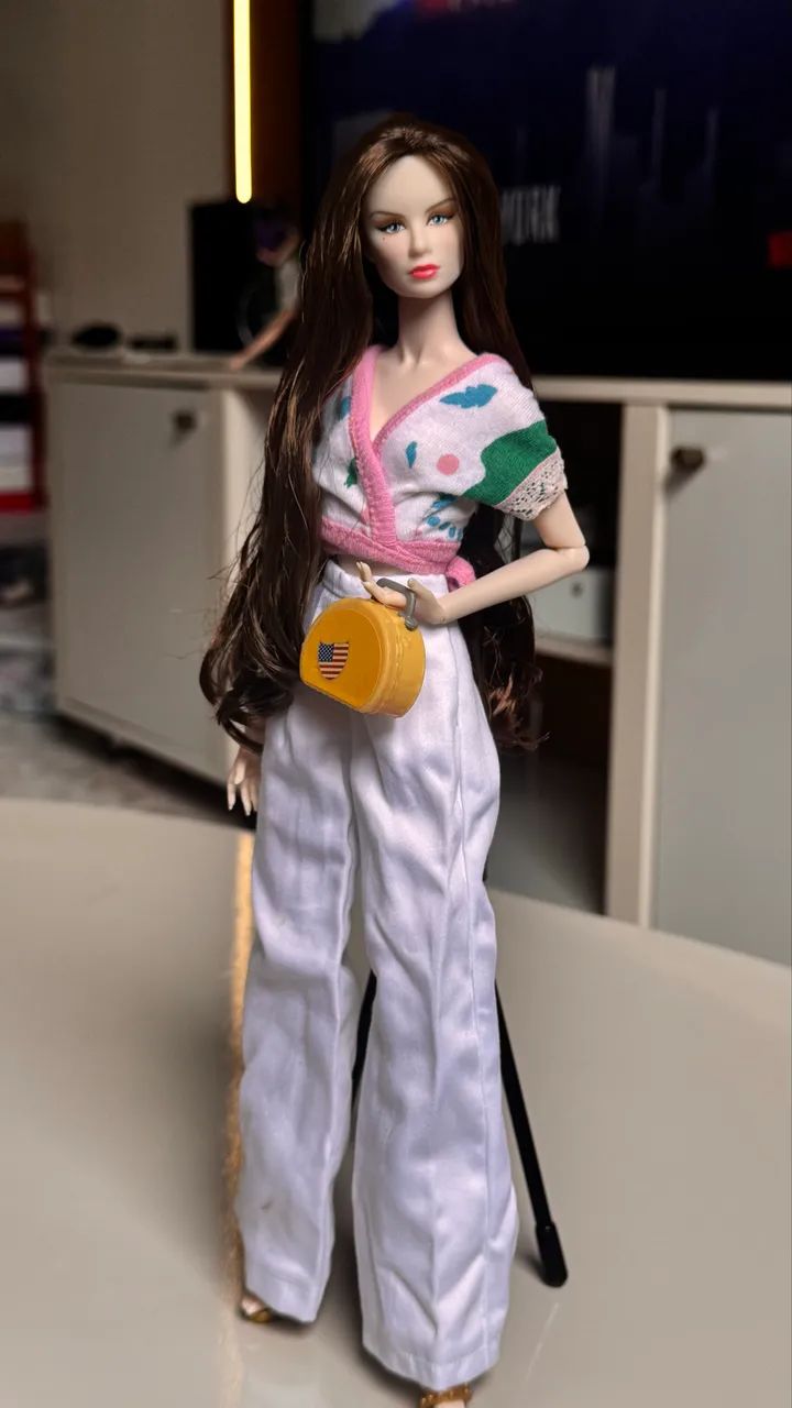 Boneca tipo Barbie articulada  - Foto 3