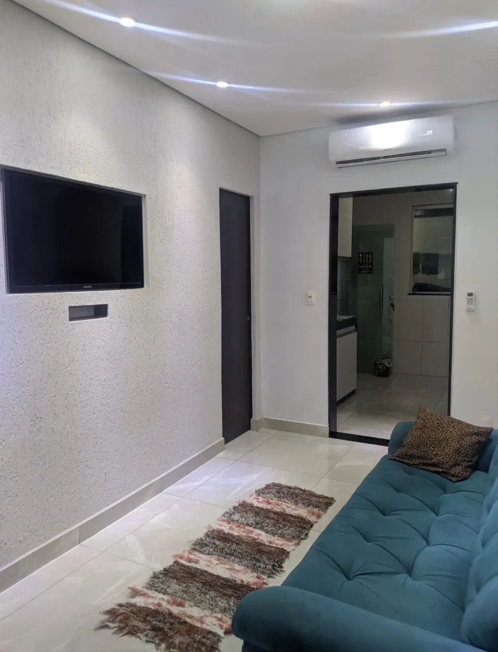 Vendo sofá 3 lugares  - Foto 4