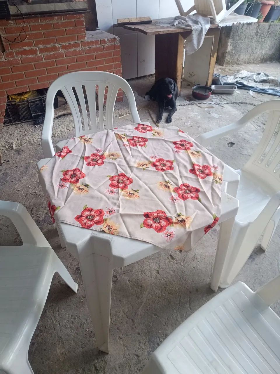 Aluguel de mesas e cadeiras de plástico R$15 - Foto 4