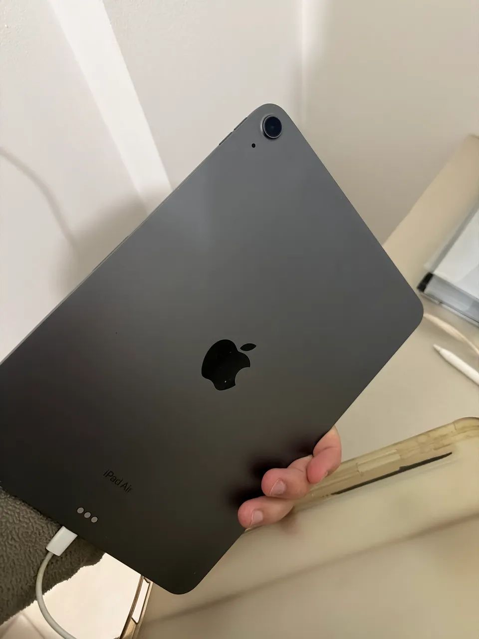 iPad Air 5ª Geração M1 256GB Wi-Fi + Apple Pencil 2ª Geração - Foto 2