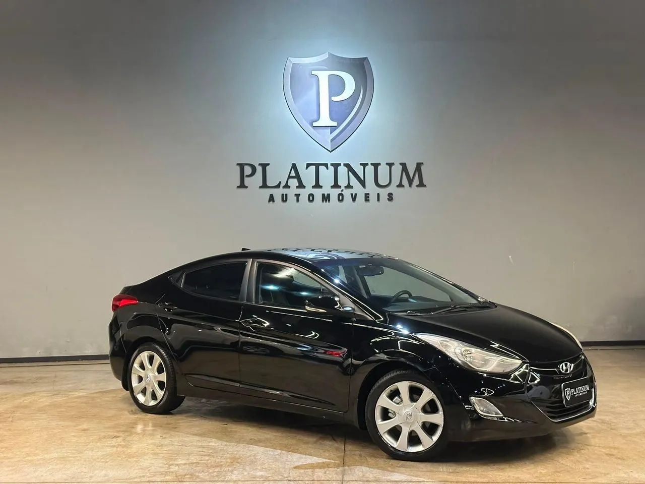 Hyundai Elantra GLS 1.8 16V Aut. 2012