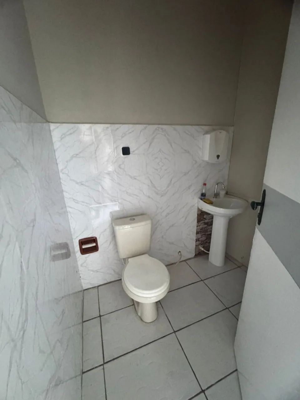 Vendo ou Alugo Prédio Comercial com 3 Pisos e 7 salas ótimo para Clinicas em Avenida - Foto 5