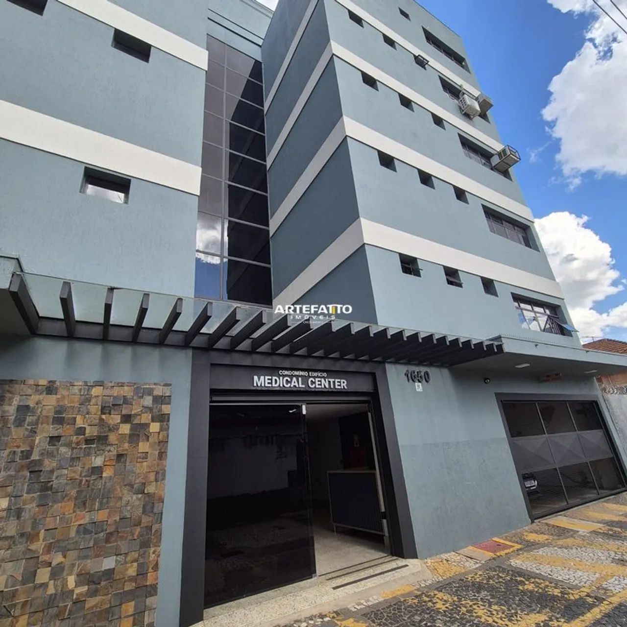 2 Salas comerciais no Edifício Medical Center em Franca