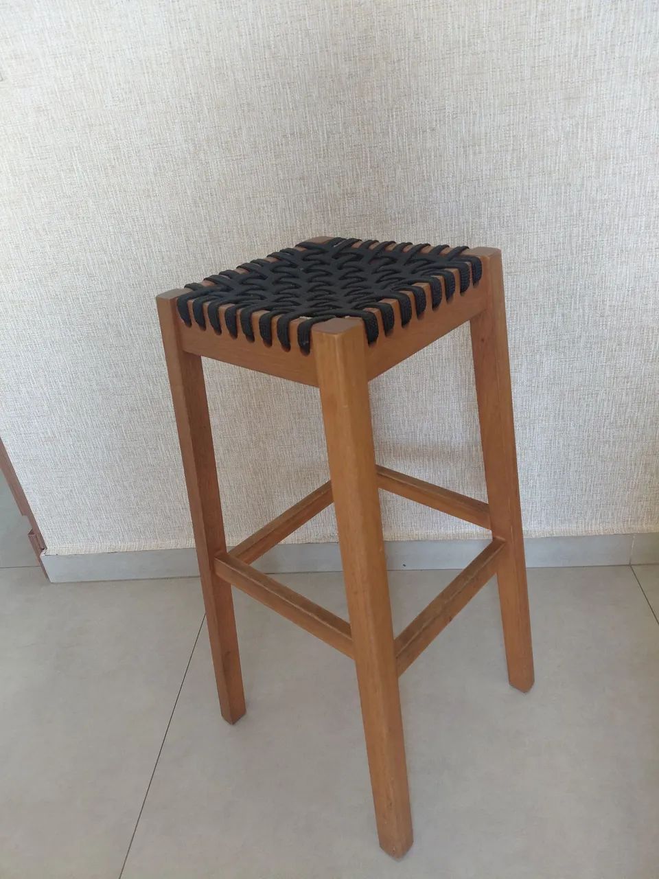 Jogo de banqueta de madeira  - Foto 3