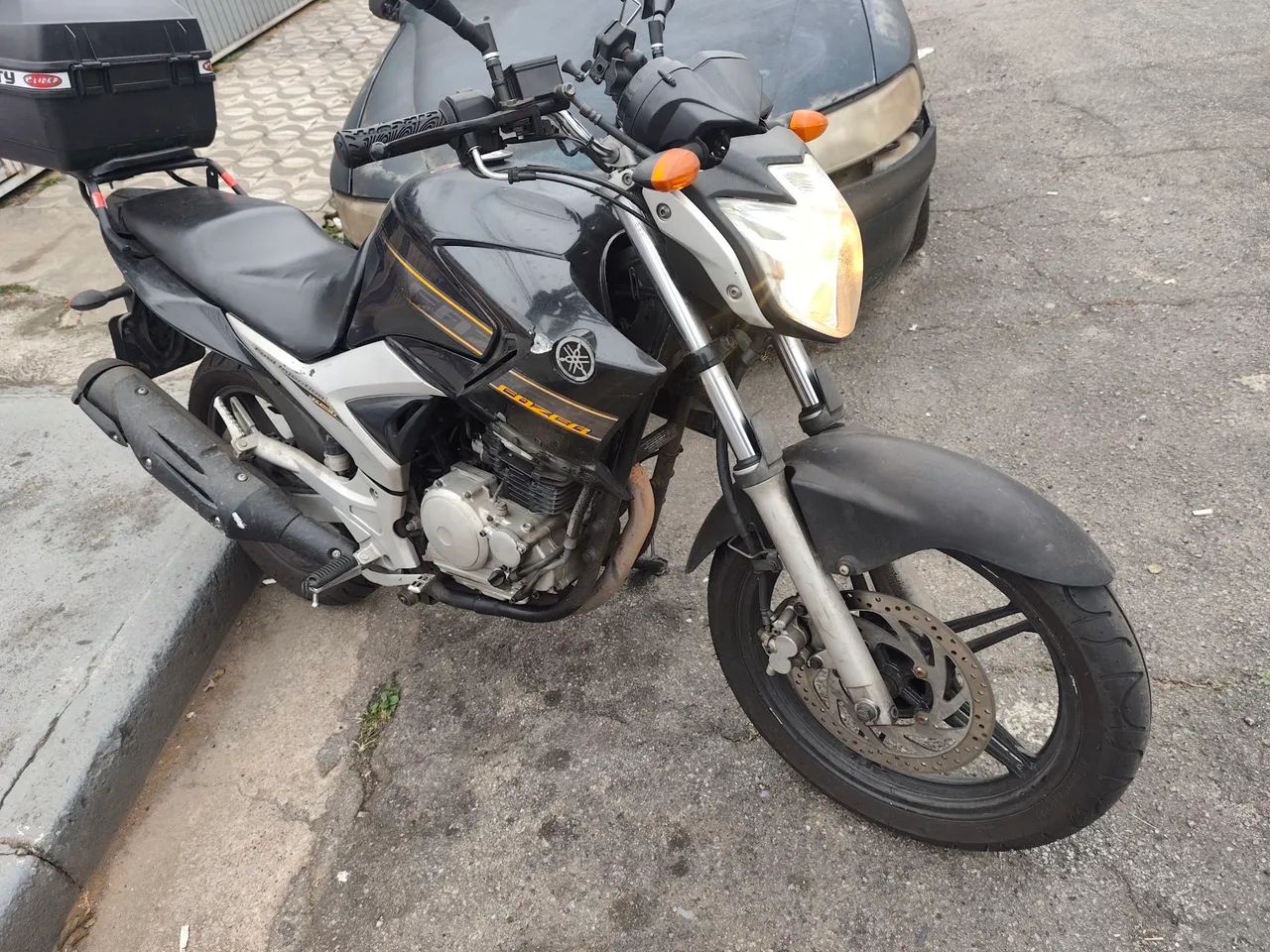 Fazer 250