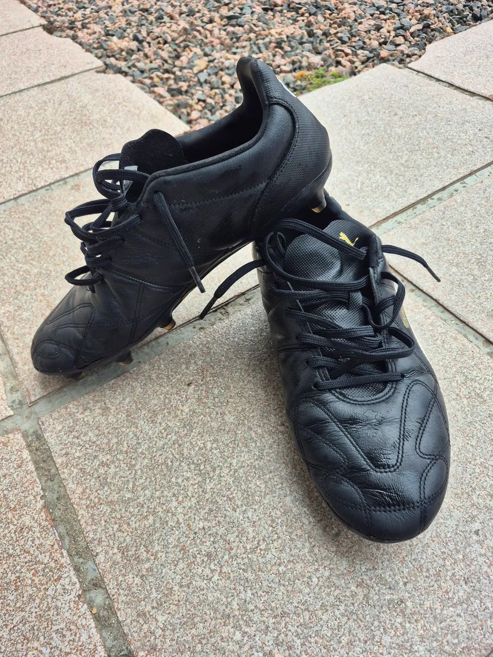 Chuteira de Campo Puma King 