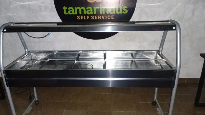 Buffet / rechaud com 10 cubas