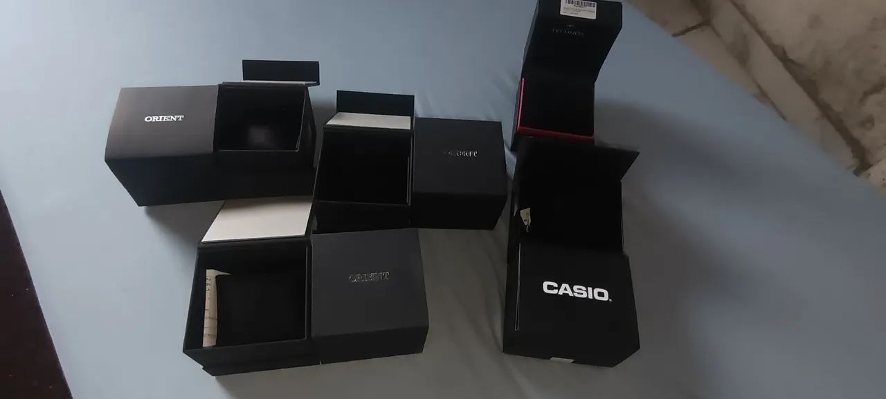 Caixa de relógio originais novas com almofadas, Casio, Technos e Orient  - Foto 5