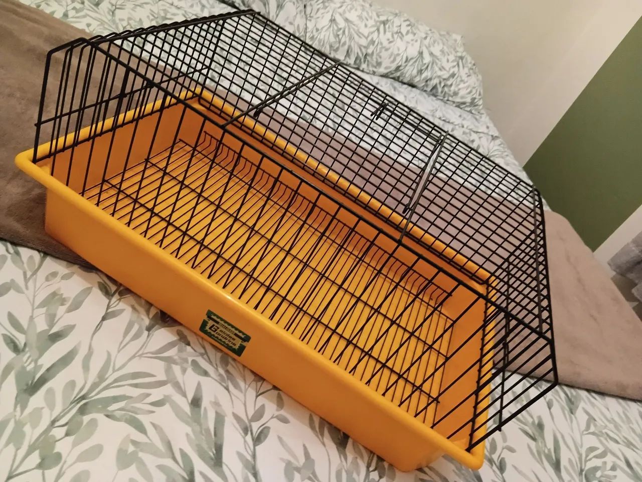 Vendo gaiola (geralmente usada para roedores)