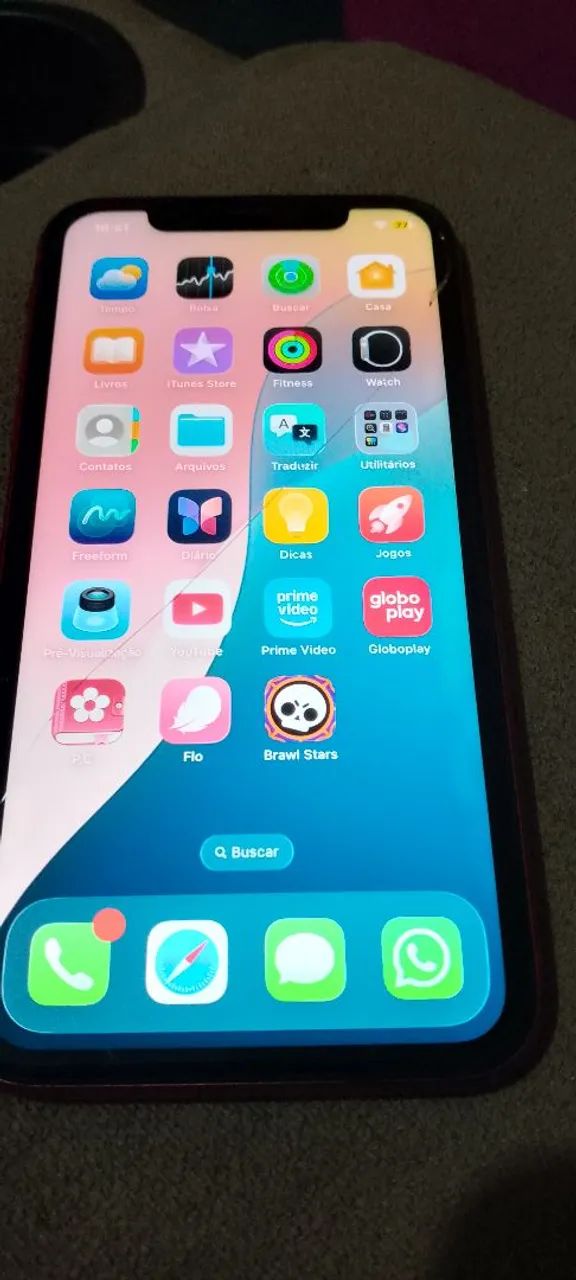 Celular iPhone 11 excelente..