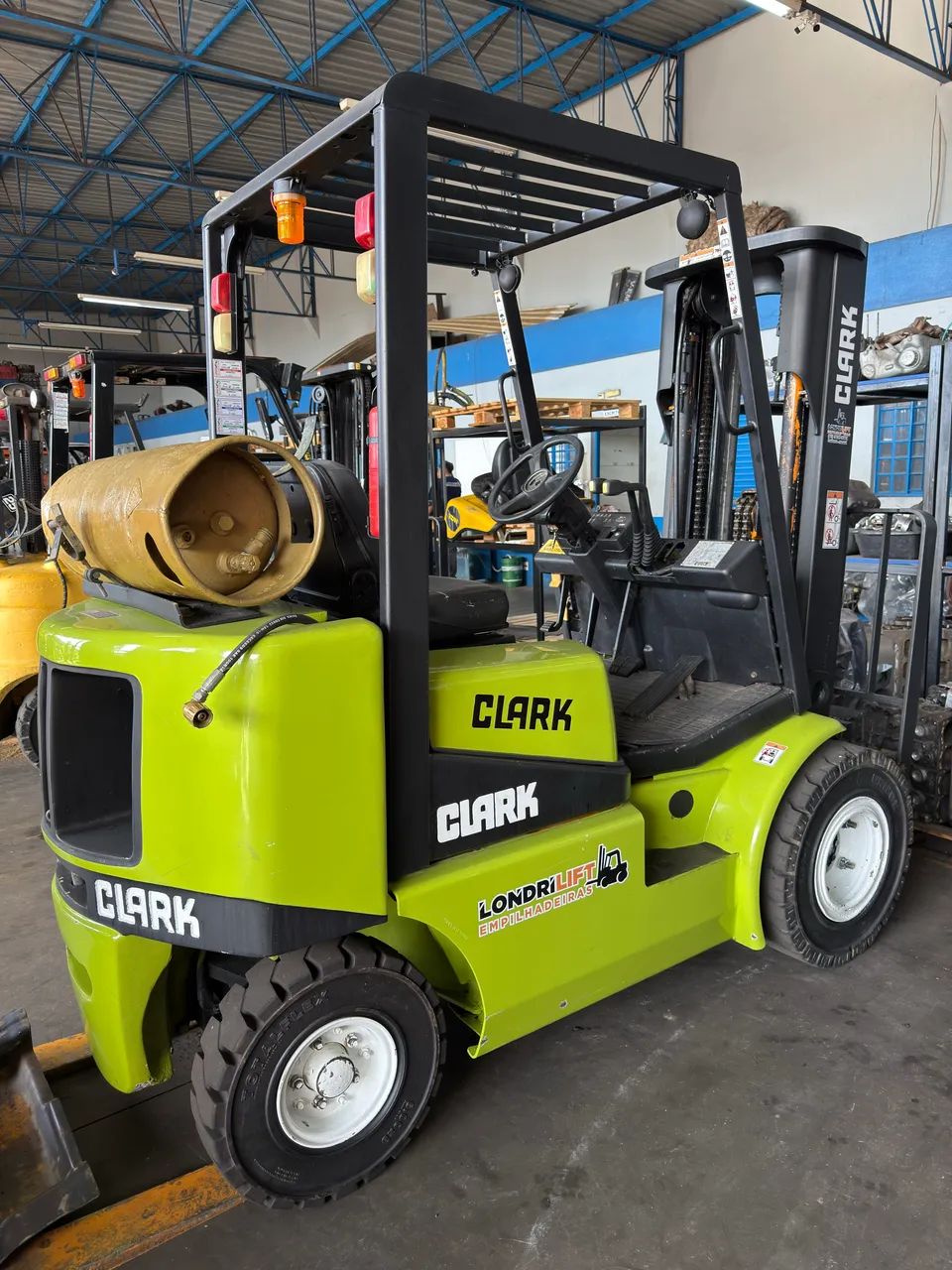 Empilhadeira - Foto 2