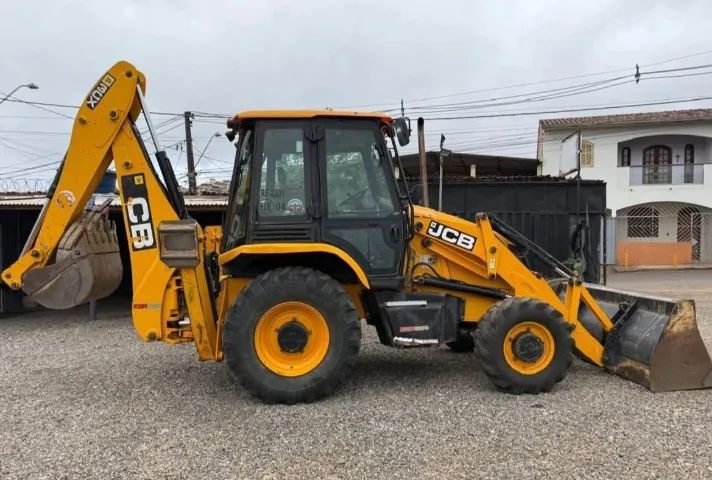 RETROESCAVADEIRA JCB 2015  - Foto 5
