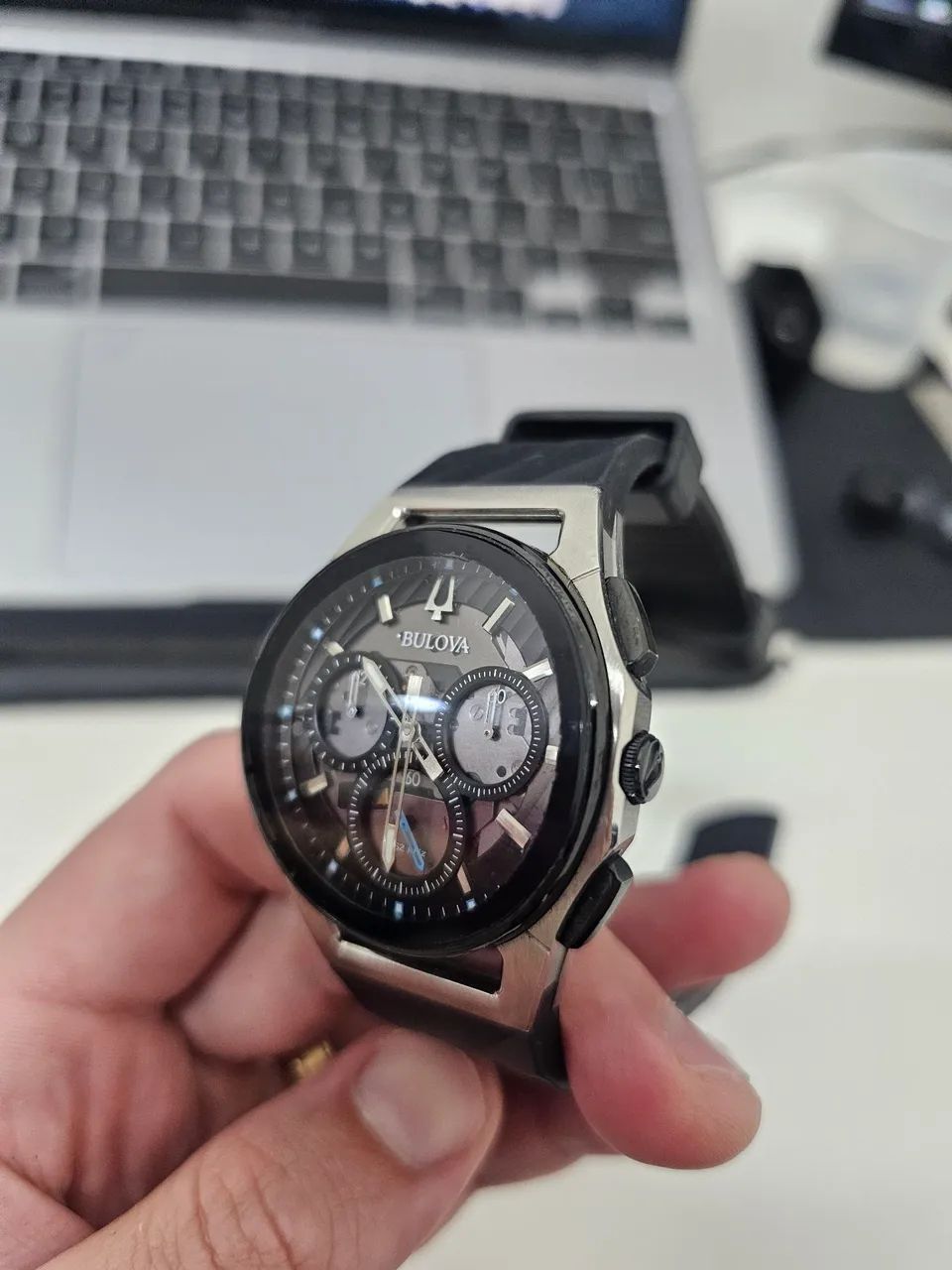 Relógio Bulova Curv