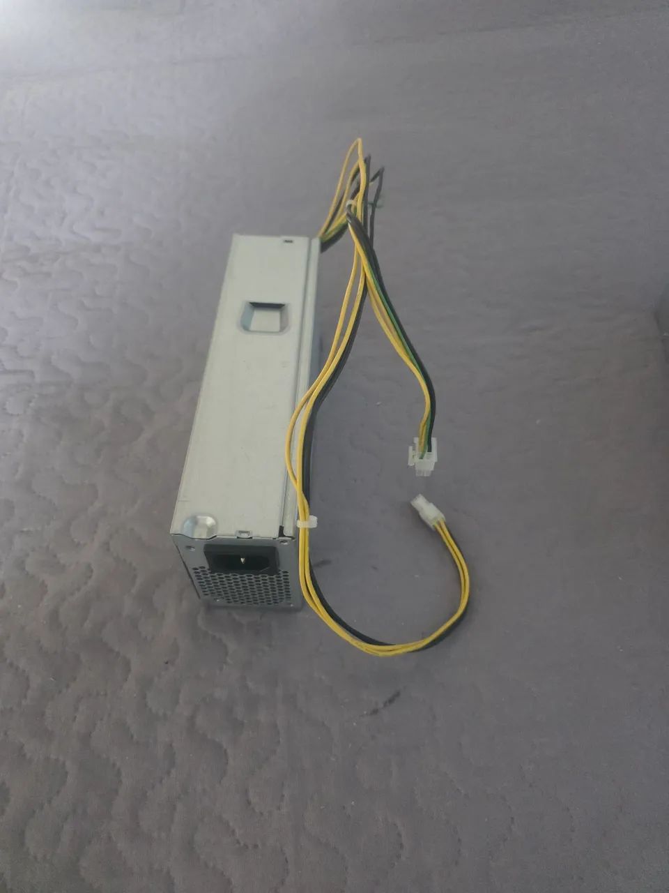 Fonte desktop Lenovo 