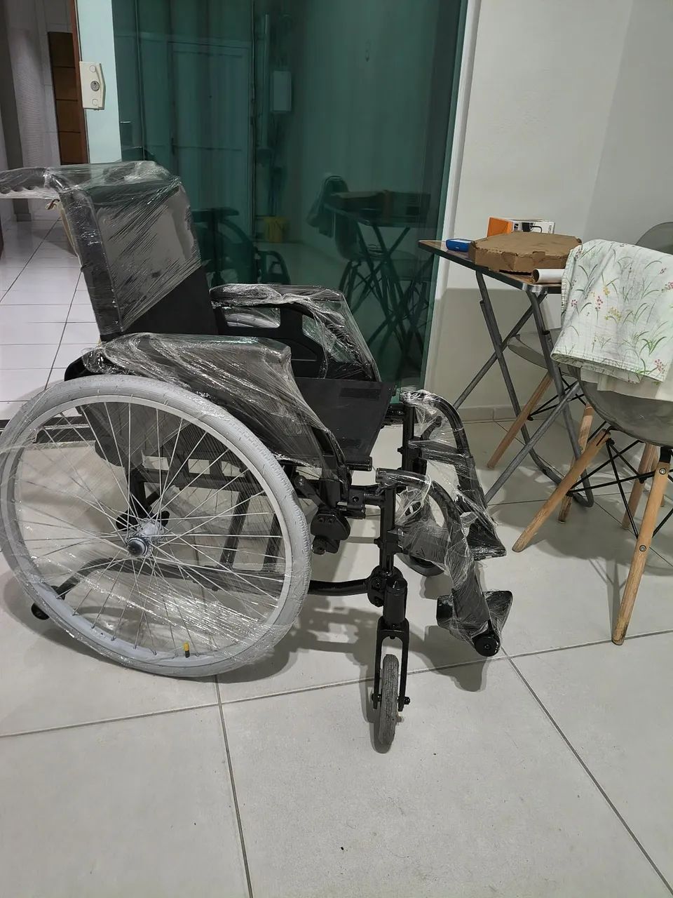 Cadeira de roda acolchoada  - Foto 4