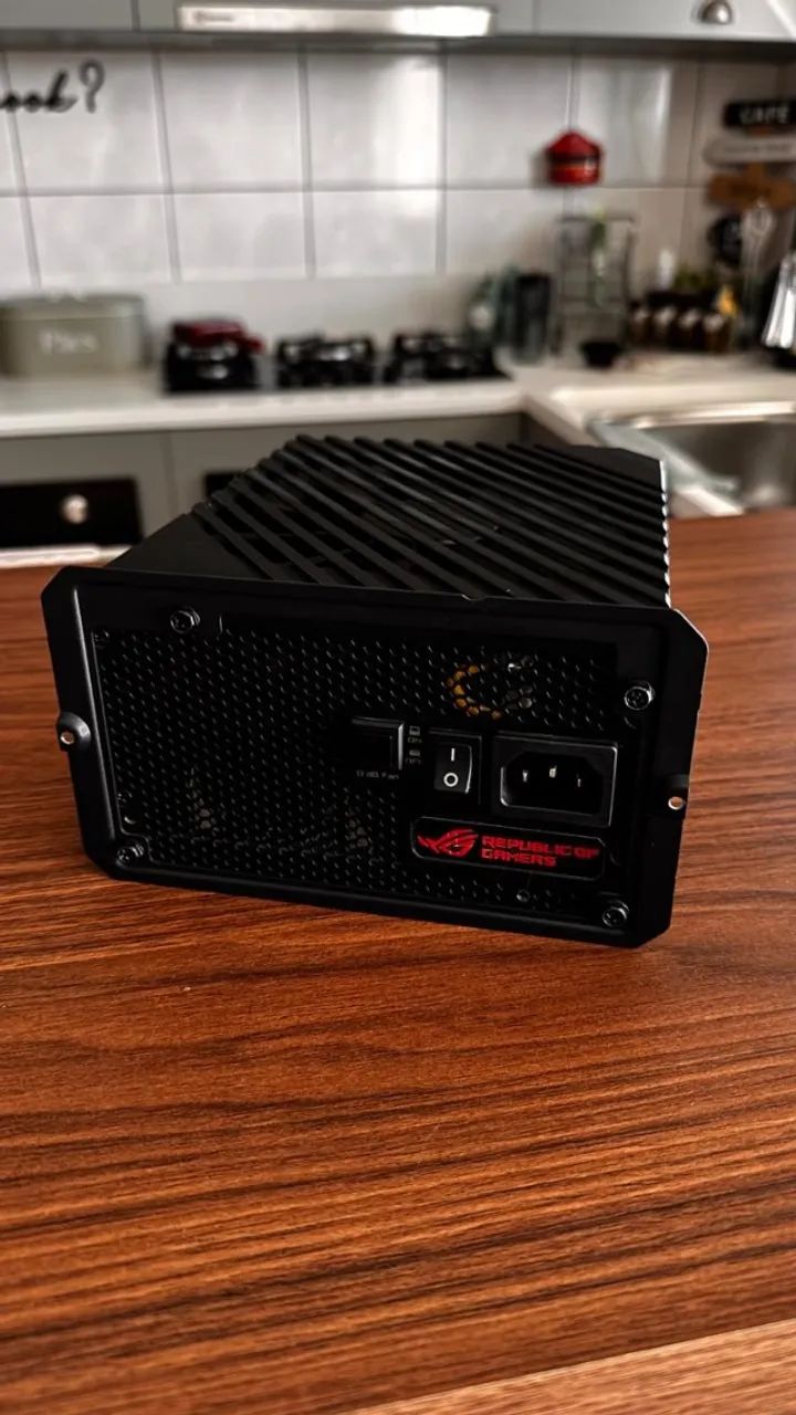 FONTE ROG THOR 80 PLUS PLATINUM 1200W - Foto 3