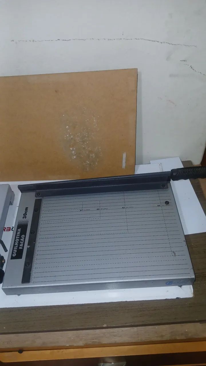 Kit Encadernadora e guilhotina em ótimo estado  - Foto 4