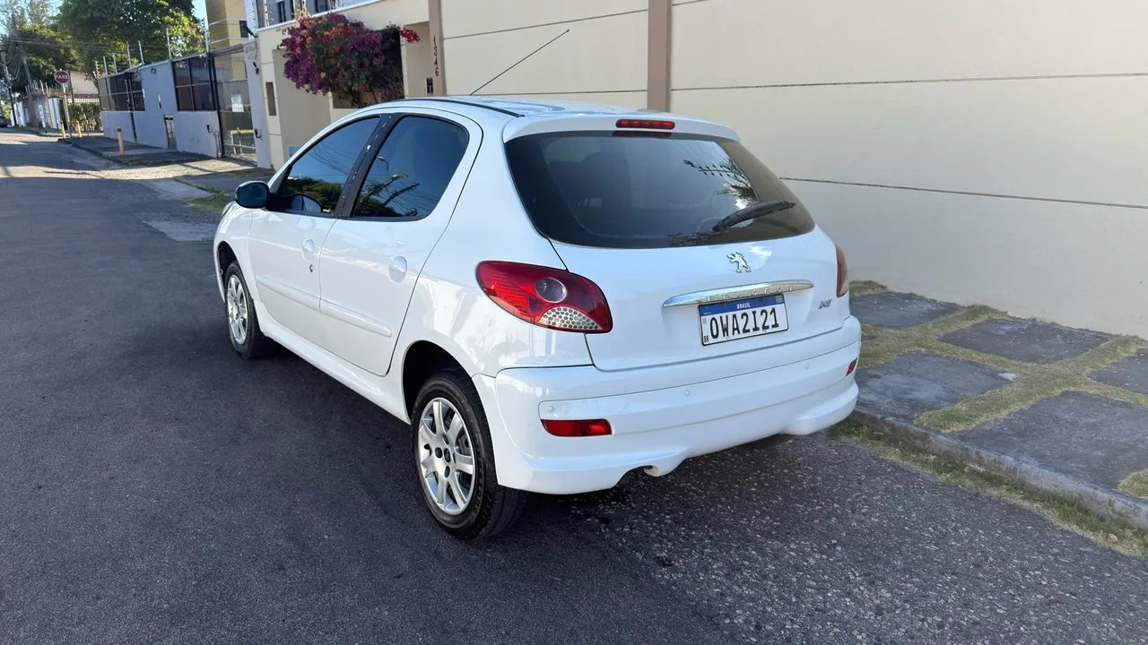 Peugeot 207 ACTIVE 1.4 FLEX 8V 5P 2015