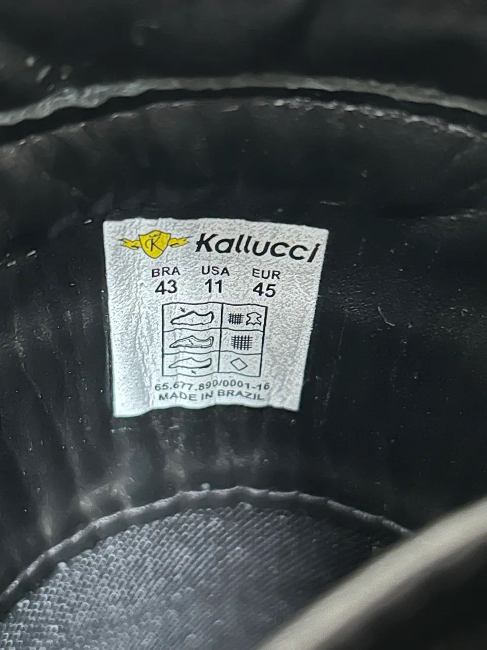 Bota  Kalluci  . Nova nunca usada  ! - Foto 3