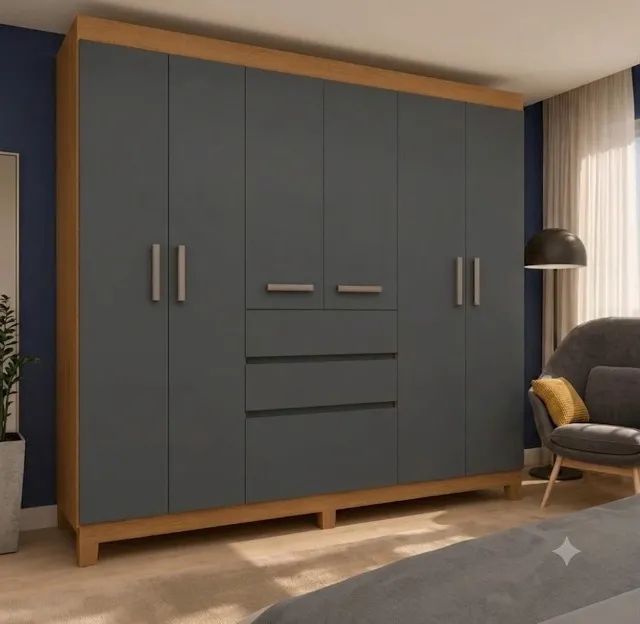Guarda roupa intenza com 7 portas 