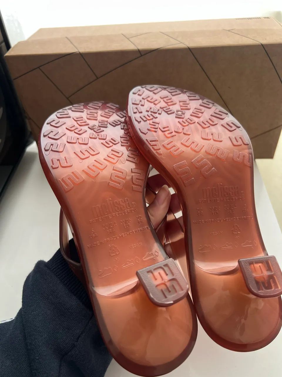 MELISSA THONG KITTEN HEEL - 33/34 - Foto 4