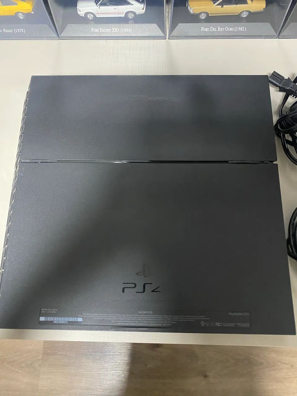 Ps4 fat com 2 controles  - Foto 3