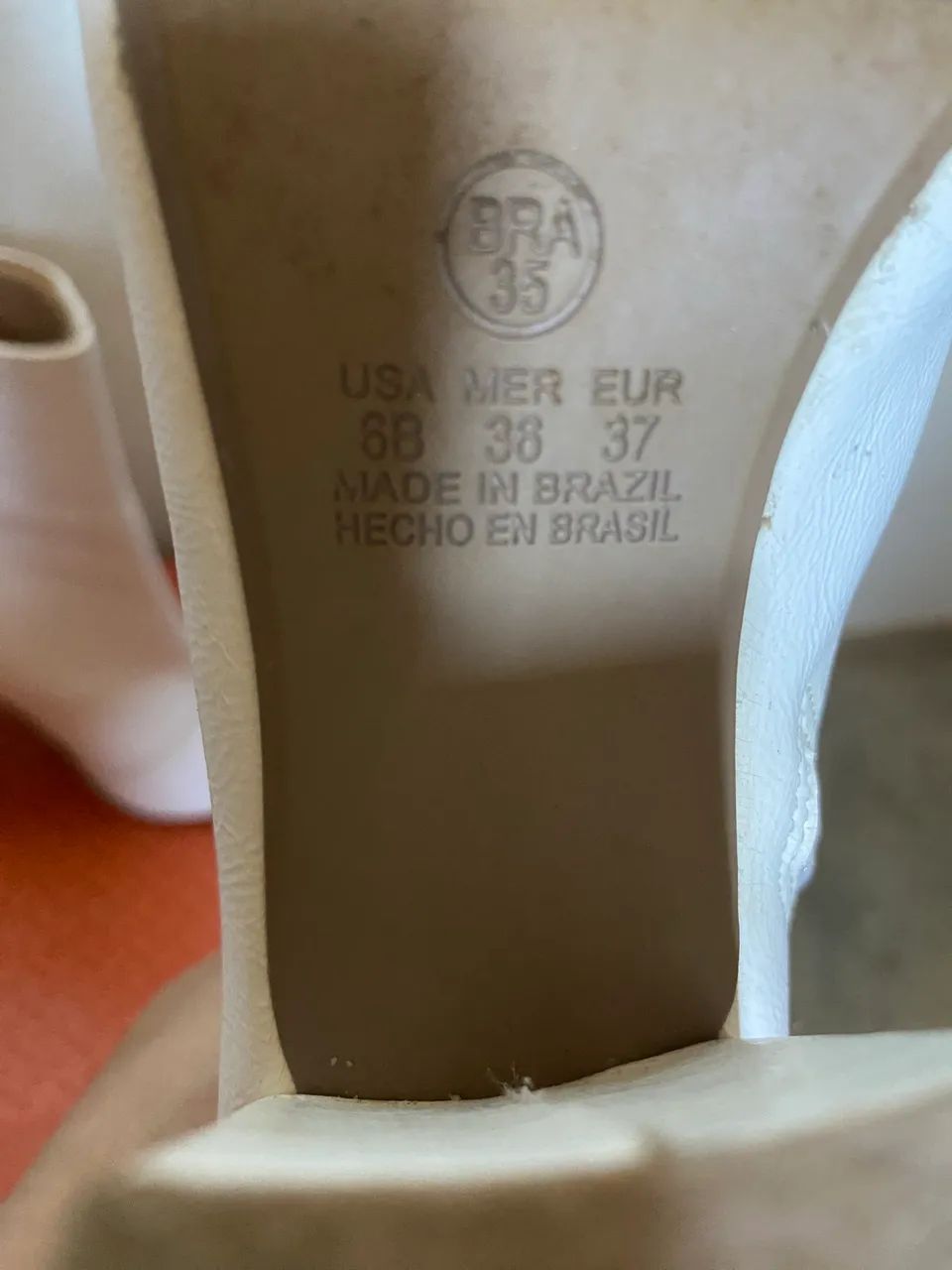 Bota branca  - Foto 3