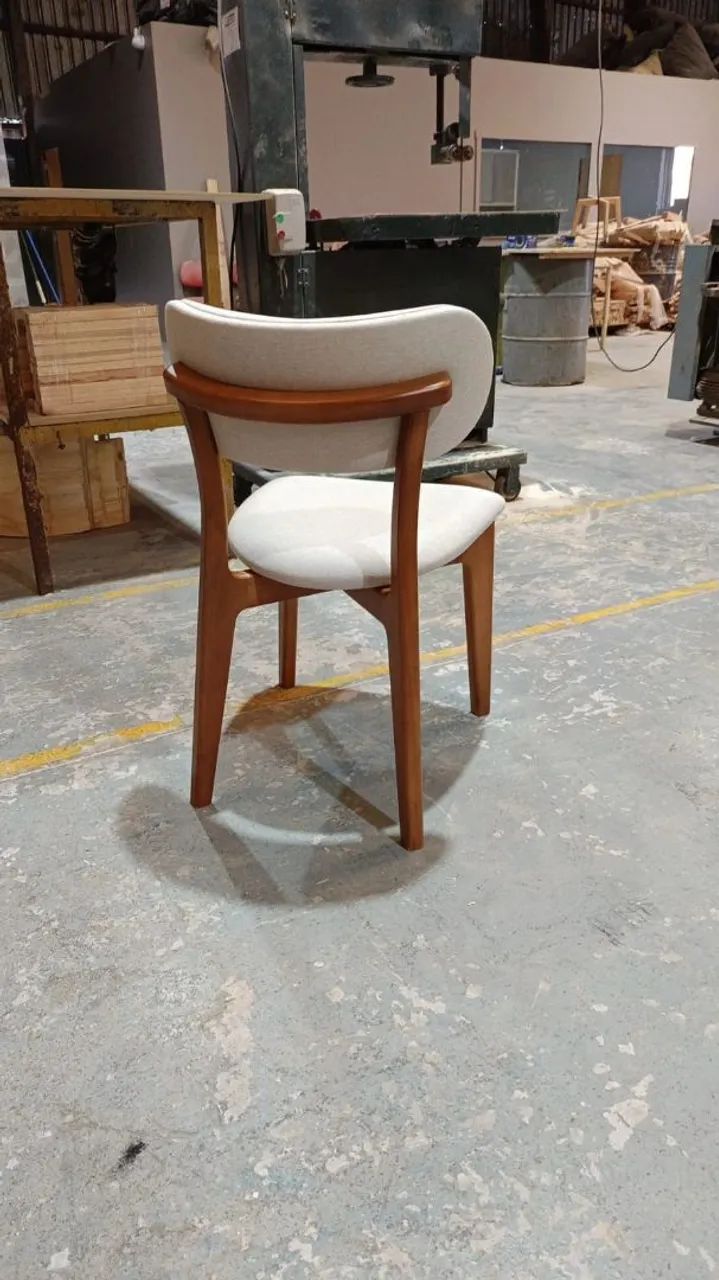 Cadeiras e Banquetas  - Foto 4