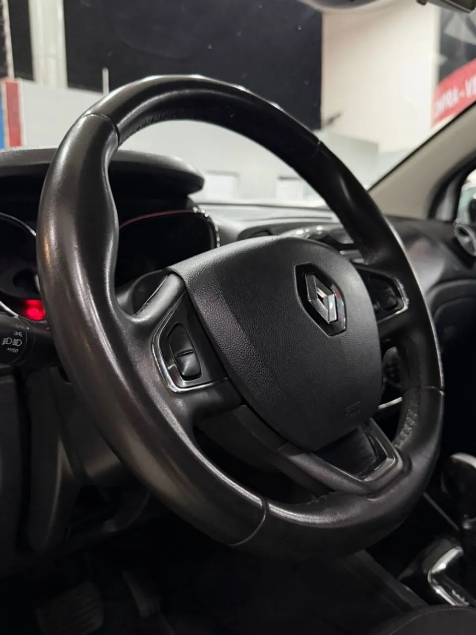 Renault Captur Intense 1.6 16V Flex 5P Aut. 2018 - Foto 5