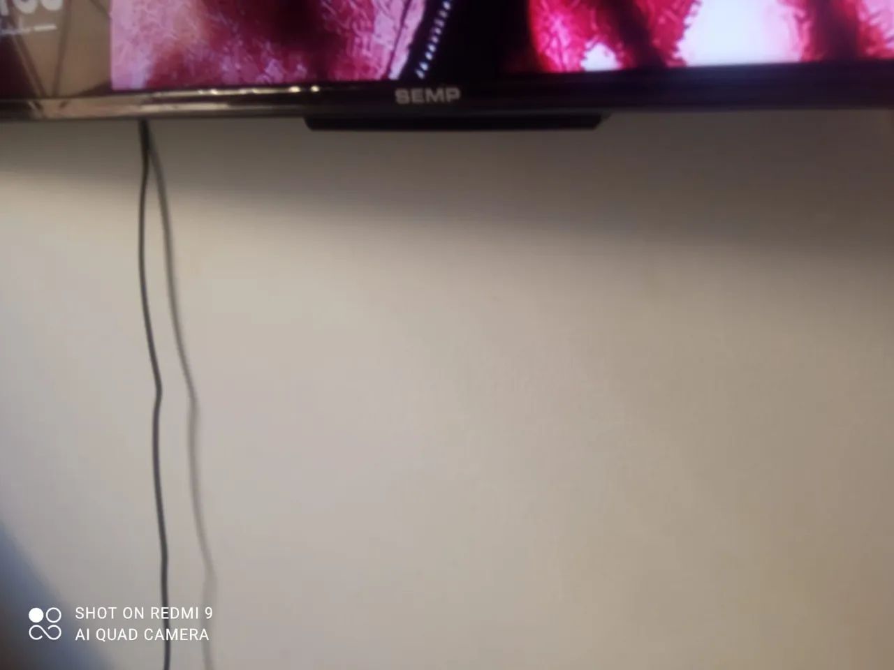 Vendo tv 55 polegadas com um mês d uso 4k vai com documento e tudo pega até bluetooth  - Foto 3