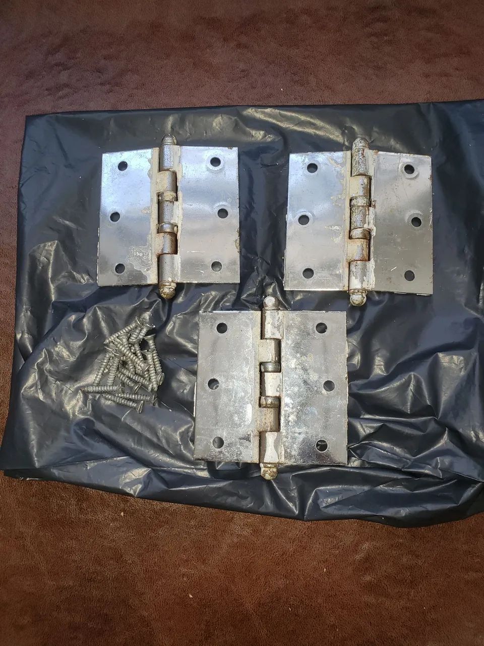 Dobradiças de aço 