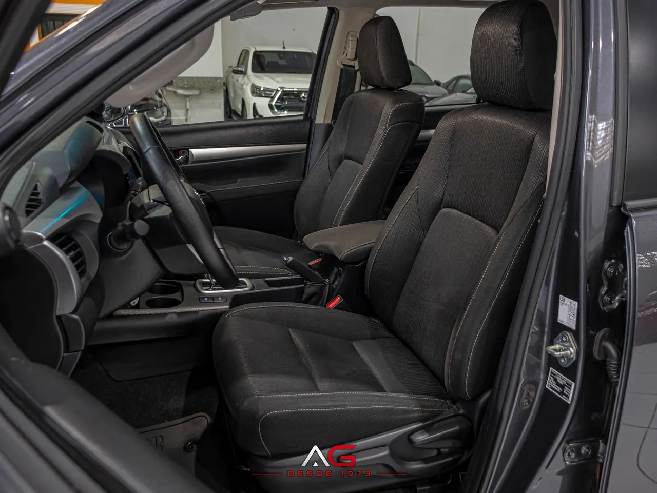 Toyota Hilux CD SR 4x4 2.8 TDI Diesel Aut., foto 10 de 19