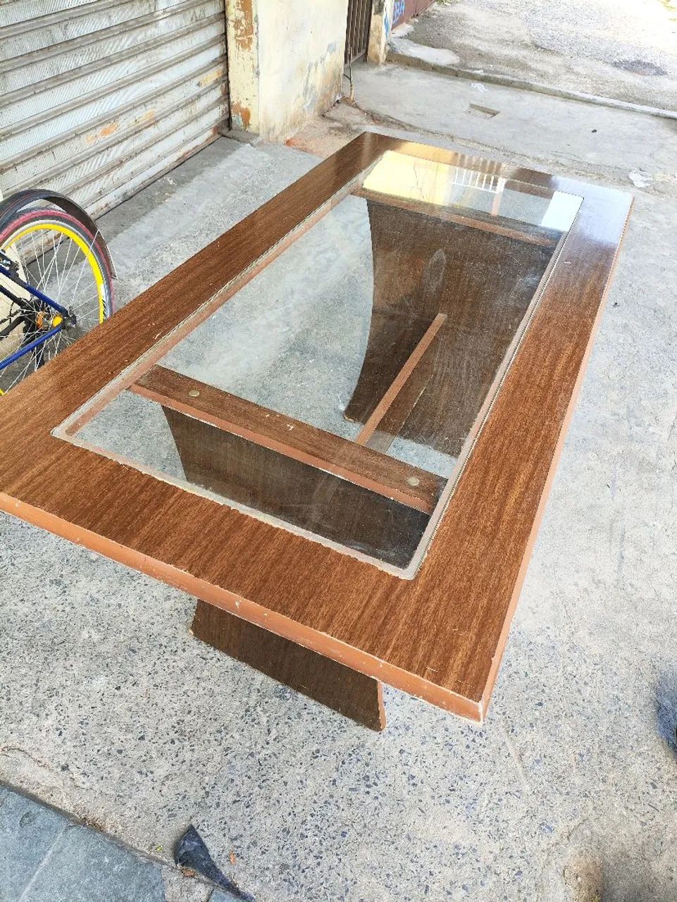Mesa de Centro Retangular com Tampo de Vidro