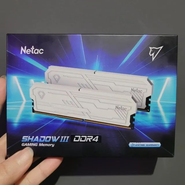 Memória RAM DDR4 8GB x 2 - Nova