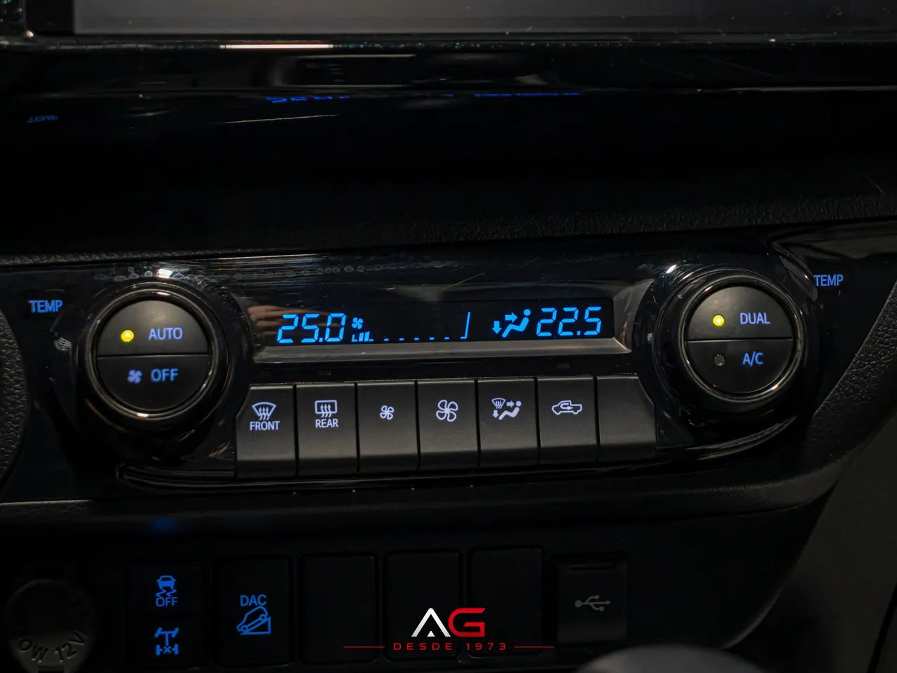 Toyota Hilux CD SR 4x4 2.8 TDI Diesel Aut., foto 7 de 19