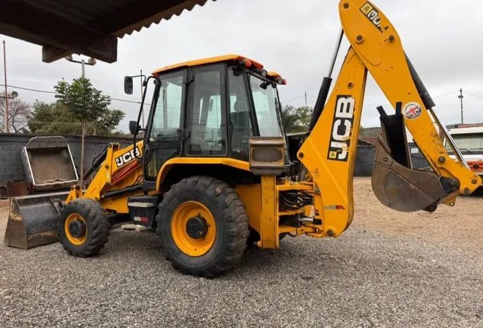 RETROESCAVADEIRA JCB 2015  - Foto 3