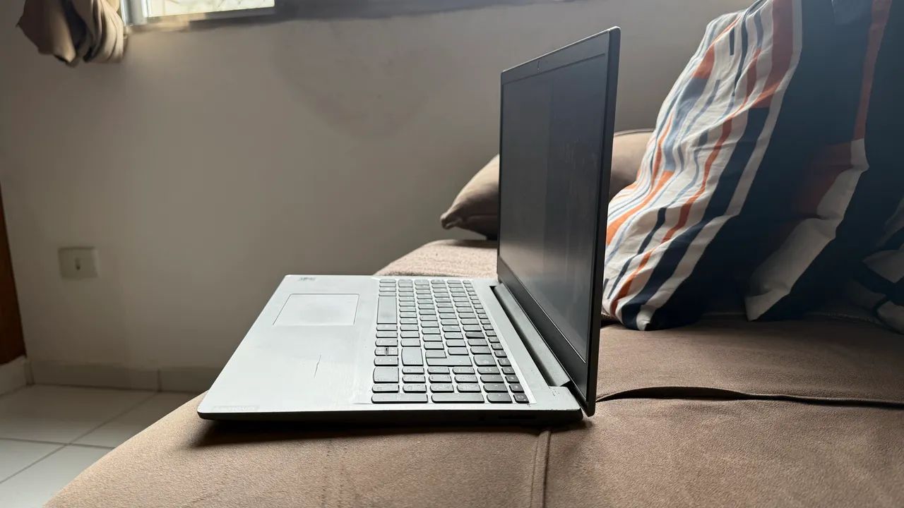 Notebook  Lenovo i5-1035G1 - Foto 2