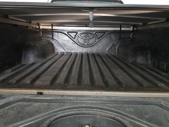 Hilux 3.0 D-4D Diesel Manual 4x4 - Foto 6
