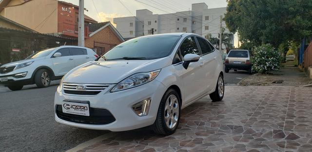 New fiesta sedan se 1.6 flex 2013 completo impecável - Foto 3