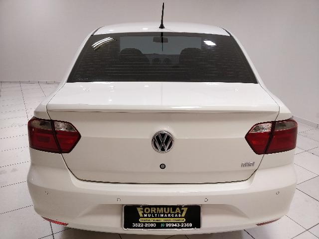 VW Volkswagen Voyage 1.6 CL 2015 - Foto 4