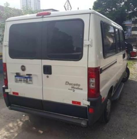 Van Fiat Ducato 2015 / 2016 Unico Dono Com Ar 15 lugares !! - Foto 3
