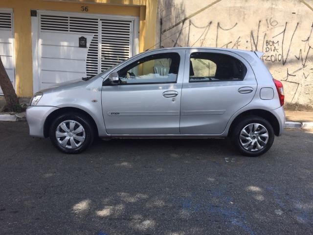 Toyota Etios 1.3 X 16V Flex Completo Baixa Km Unico Dono