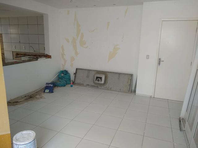 Pia com cuba e bancada de granito - Foto 6