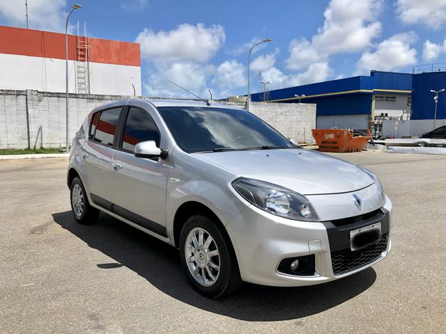 Sandero 1.6 automático Privilege