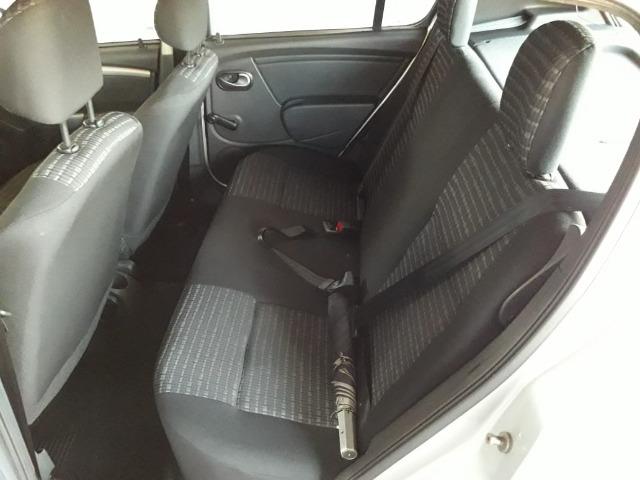Sandero - Foto 7