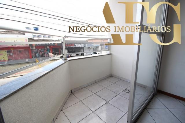 Apartamento com 3 dormitórios 1 suíte com elevador e sacada, próximo ao trevo de Barreiros - Foto 5