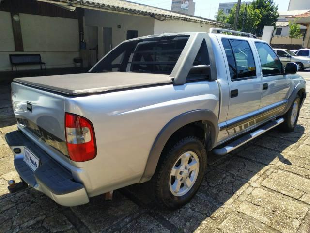 Chevrolet S10 Cabine Dupla Advantage 2006 completa pneus novos