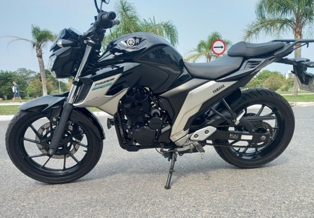 YAMAHA FAZER NOVÍSSIMA