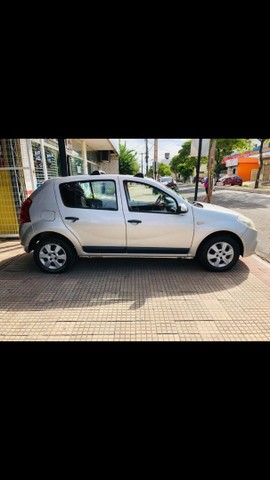VENDE-SE RENAULT SANDERO EXP 16