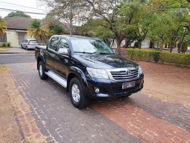 TOYOTA HILUX 2.7 SRV AUTOMÁTICO FLEX